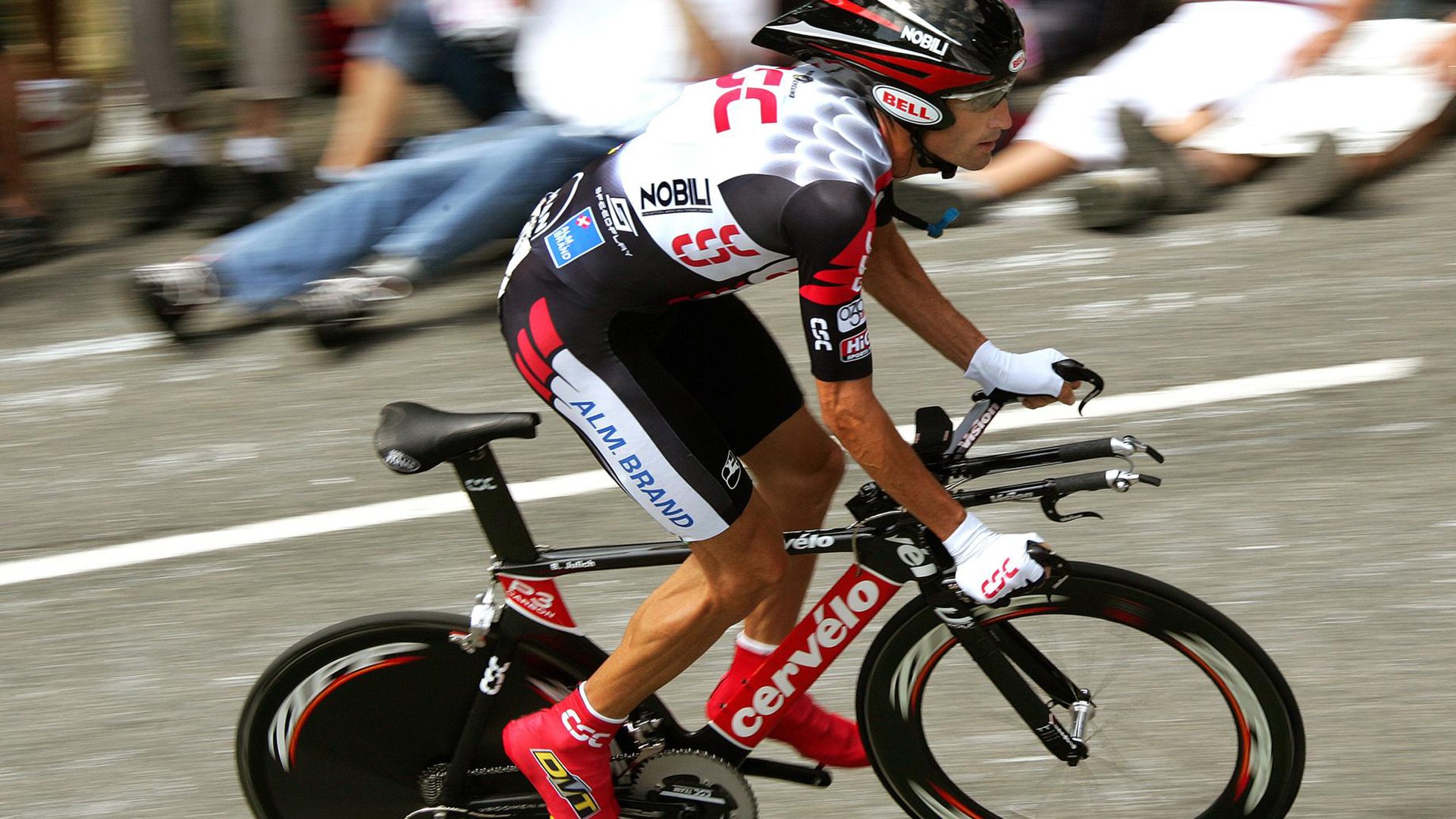 球迷故事：他们追球的执着与你想象的不同，追球追求